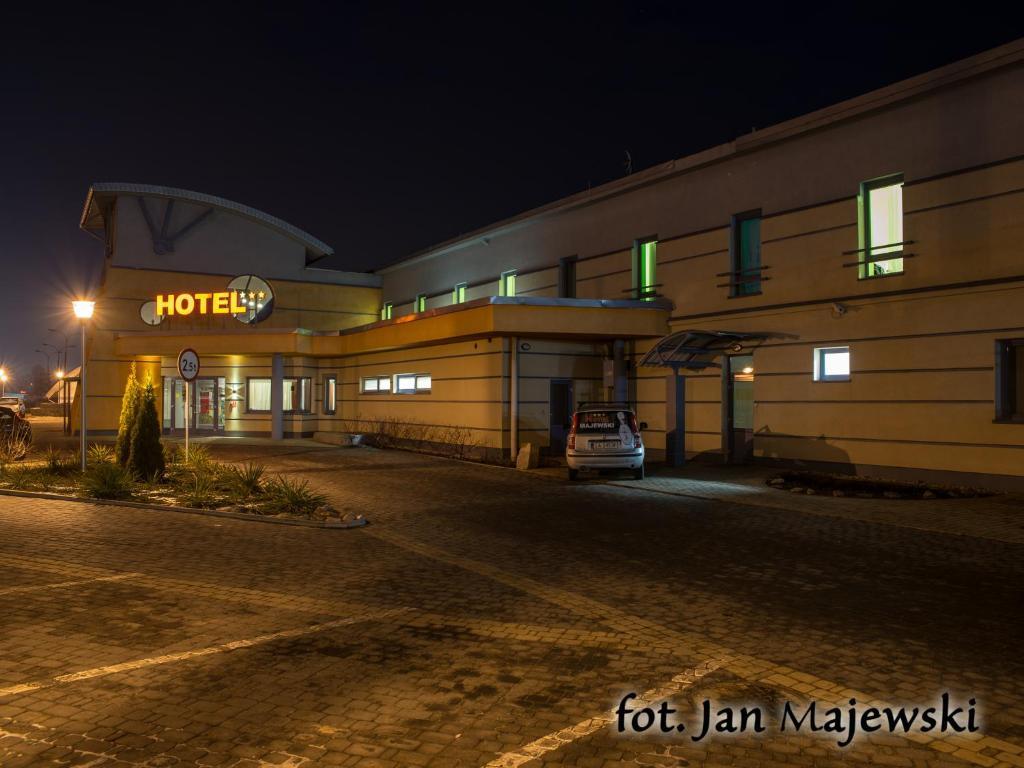 Majewski Hotel & Spa Malbork Exterior photo